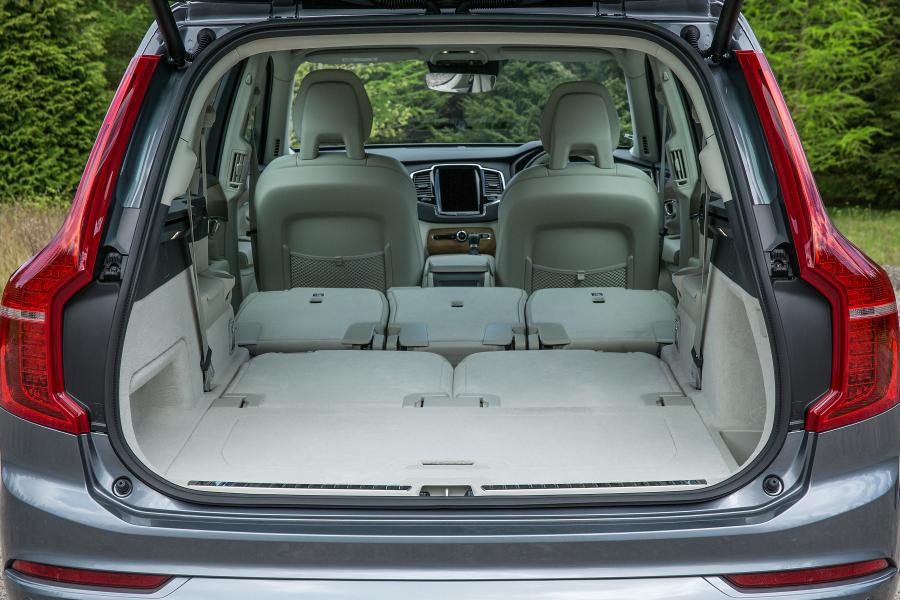  Volvo XC90 D5 Momentum 2015 года  (UK) (фото 24 из 30)